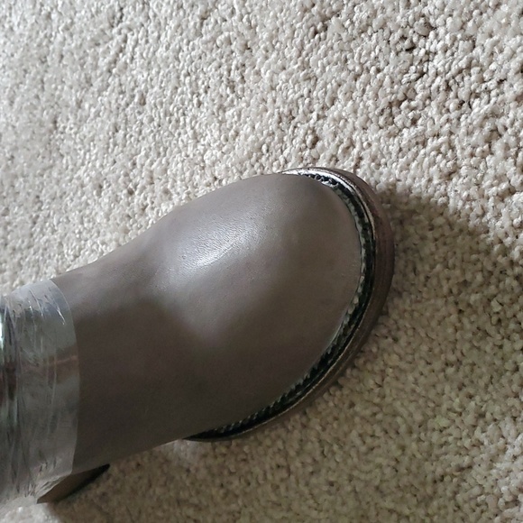 Freebird Coal Boots -Stone - Picture 10 of 15